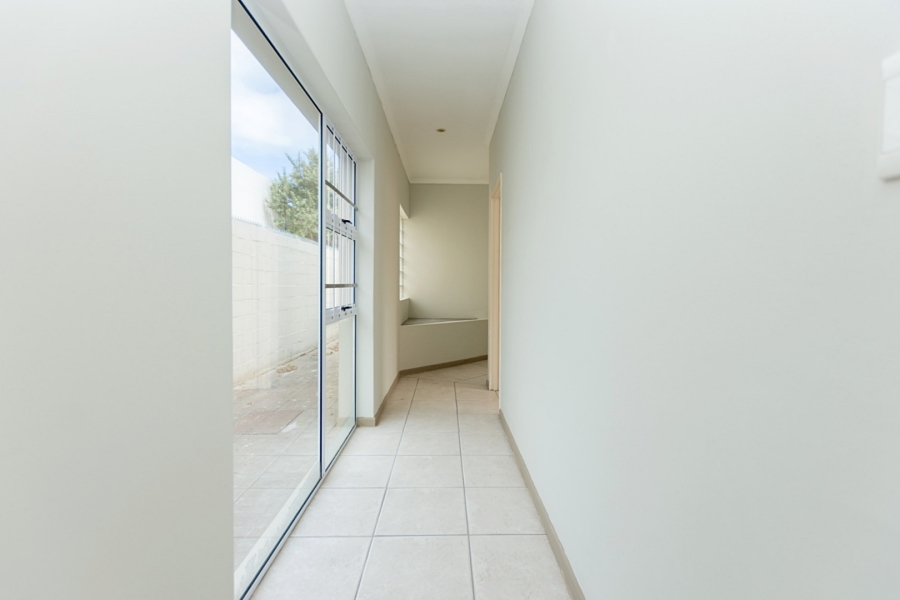 4 Bedroom Property for Sale in Middedorp Western Cape